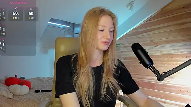 Snapshot of AuroraShoww chatting on October 2025 12:26:02 PM AuroraShoww online show from October 2025 12:26:02 PM