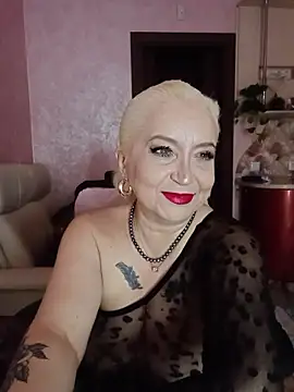 Snapshot of SquirtMilf00 chatting on September 2025 01:31:02 AM SquirtMilf00 online show from September 2025 01:31:02 AM