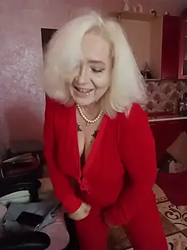 Snapshot of SquirtMilf00 chatting on October 2025 02:01:02 AM SquirtMilf00 online show from October 2025 02:01:02 AM