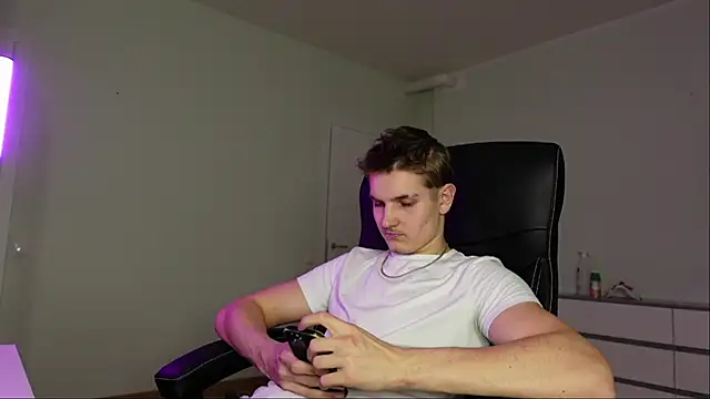 Mark Karson online show from November 2025 08:21:02 PM