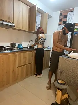 DanteAndVictoria online show from November 2025 12:24:01 AM