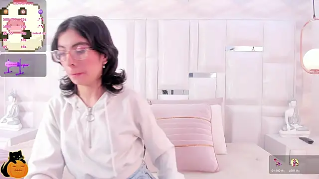 Im Molly Angel online show from October 2025 08:17:01 PM