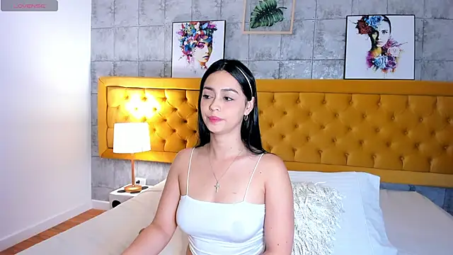 Snapshot of EmilyyRamirez chatting on October 2025 01:12:02 PM EmilyyRamirez online show from October 2025 01:12:02 PM