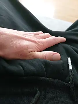 Snapshot of MyDick4You666 chatting on November 2025 10:38:01 AM MyDick4You666 online show from November 2025 10:38:01 AM