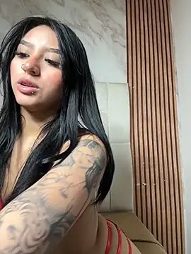 Luna-Smitt online show from October 2025 11:29:02 AM