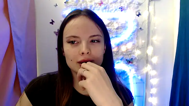 Ariella ari online show from October 2025 12:45:02 PM