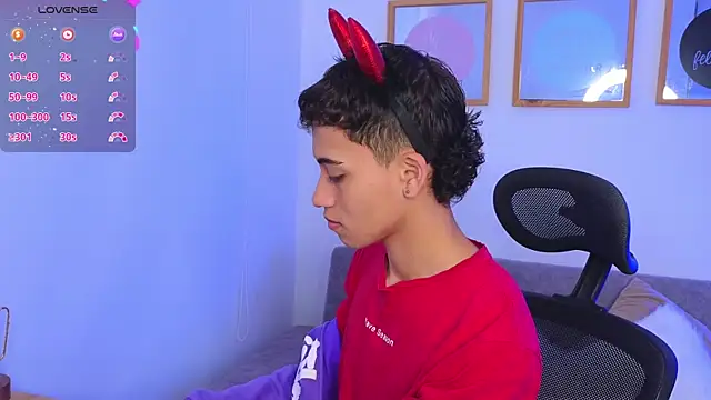 yulian vasquez online show from September 2025 12:27:02 PM