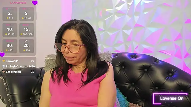 Snapshot of SabinaDeluxe_cg chatting on November 2025 12:22:01 AM SabinaDeluxe cg online show from November 2025 12:22:01 AM