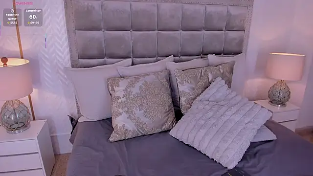 Snapshot of lucianacohelo chatting on November 2025 08:52:02 PM lucianacohelo online show from November 2025 08:52:02 PM