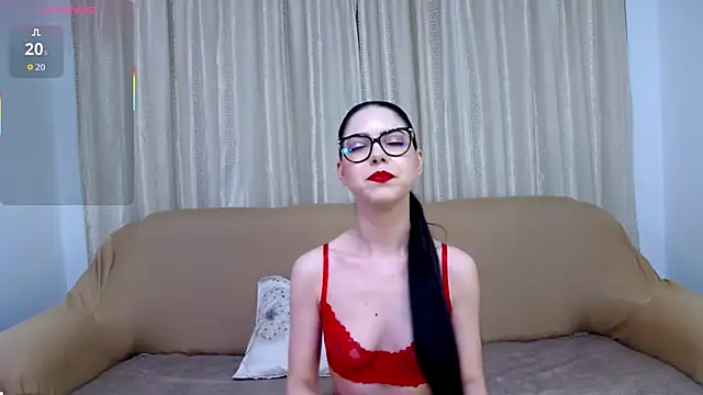 Snapshot of KaylaLewys chatting on October 2025 06:08:02 PM KaylaLewys online show from October 2025 06:08:02 PM