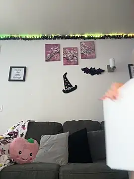 moan4mona online show from November 2025 09:39:01 PM