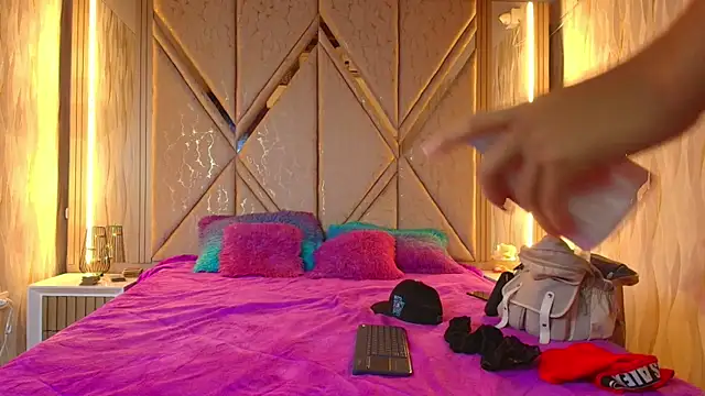 Snapshot of Hotcouple_222 chatting on November 2025 07:38:02 AM Hotcouple 222 online show from November 2025 07:38:02 AM