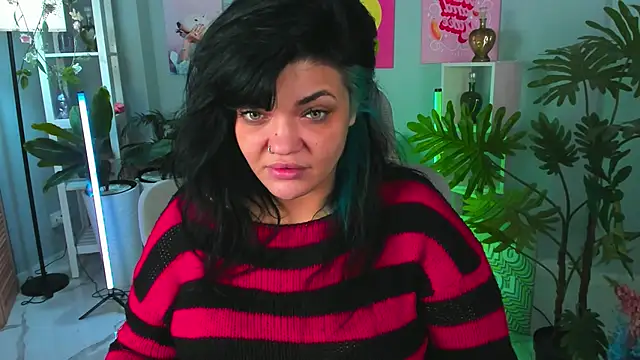 Snapshot of MaryHarrys chatting on November 2025 02:33:01 AM MaryHarrys online show from November 2025 02:33:01 AM