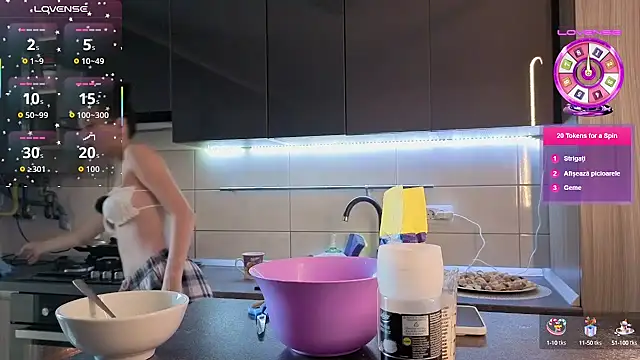 Snapshot of Pisypussy chatting on October 2025 06:21:02 AM Pisypussy online show from October 2025 06:21:02 AM