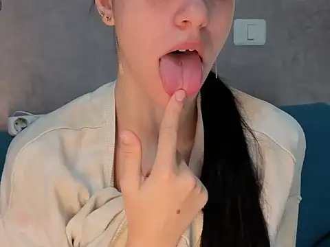 Snapshot of Pisypussy chatting on October 2025 07:20:01 AM Pisypussy online show from October 2025 07:20:01 AM