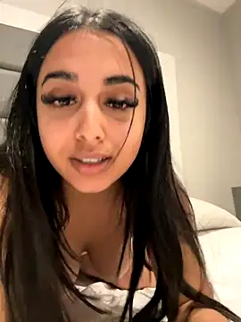 Snapshot of LilMisIndianx chatting on October 2025 06:58:02 AM LilMisIndianx online show from October 2025 06:58:02 AM