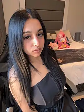 Snapshot of LilMisIndianx chatting on November 2025 10:37:01 AM LilMisIndianx online show from November 2025 10:37:01 AM