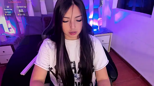 Adaara Rey online show from October 2025 08:02:02 PM