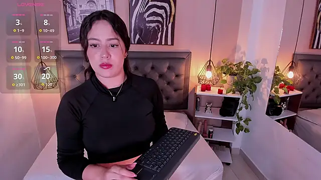 aisha duque online show from October 2025 07:44:02 PM