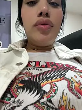 Bella  Wood online show from October 2025 07:57:02 PM