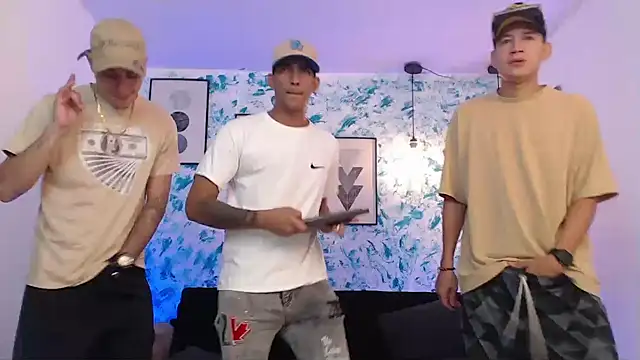 Snapshot of Kings_of_heaven chatting on October 2025 08:18:02 PM Kings of heaven online show from October 2025 08:18:02 PM