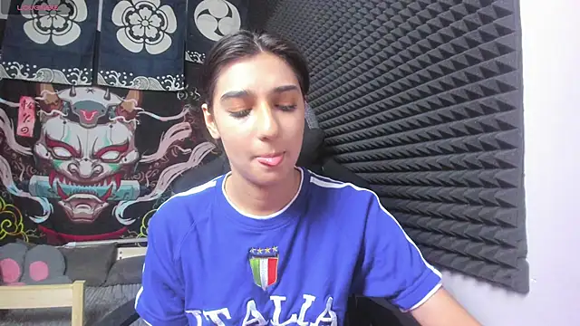 Elfy Rare  online show from September 2025 03:06:02 PM