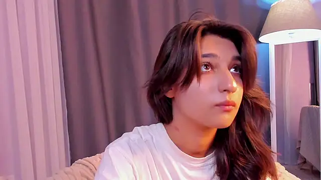 Elfy Rare  online show from October 2025 02:56:01 PM