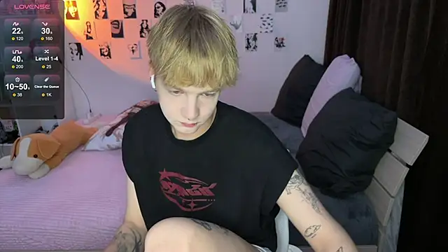 Snapshot of olivertasty chatting on September 2025 03:30:02 AM olivertasty online show from September 2025 03:30:02 AM