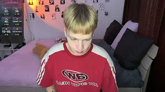 Snapshot of olivertasty chatting on September 2025 06:37:02 AM olivertasty online show from September 2025 06:37:02 AM