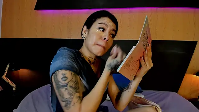 Dakota Monroe online show from October 2025 11:24:01 AM