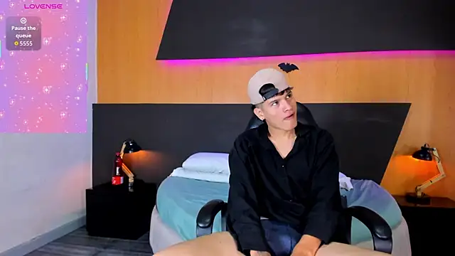 Dakota Monroe online show from November 2025 11:54:01 AM