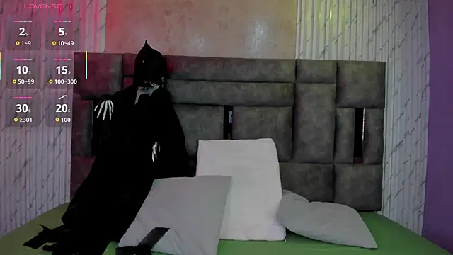 Miah Palacio online show from October 2025 10:00:01 PM