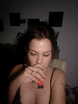 Foxy-Milfy online show from September 2025 05:34:02 AM