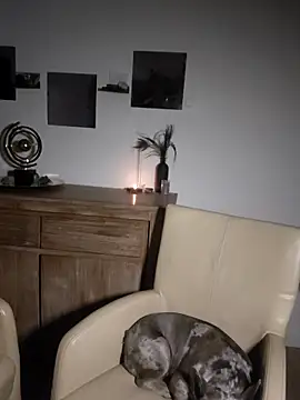 Foxy-Milfy online show from October 2025 11:38:02 PM