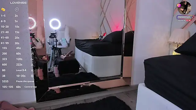 Snapshot of Mariee_rosee chatting on October 2025 12:19:02 AM Mariee rosee online show from October 2025 12:19:02 AM