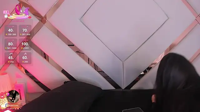 Snapshot of Mariee_rosee chatting on October 2025 10:21:01 PM Mariee rosee online show from October 2025 10:21:01 PM