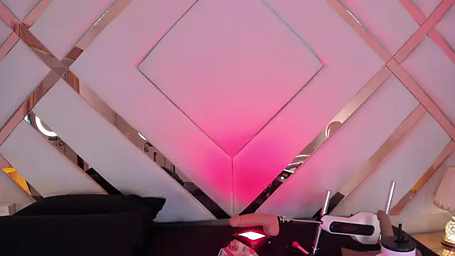 Snapshot of Mariee_rosee chatting on October 2025 03:07:01 AM Mariee rosee online show from October 2025 03:07:01 AM