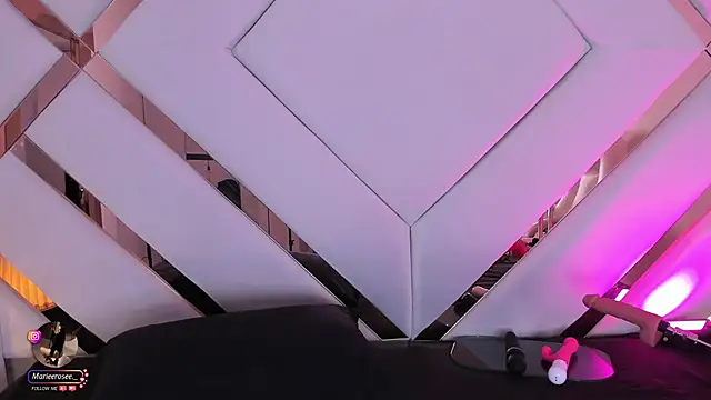 Snapshot of Mariee_rosee chatting on October 2025 11:24:02 PM Mariee rosee online show from October 2025 11:24:02 PM