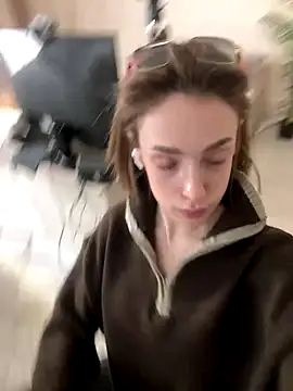 Naomi   Rias online show from October 2025 11:16:01 PM