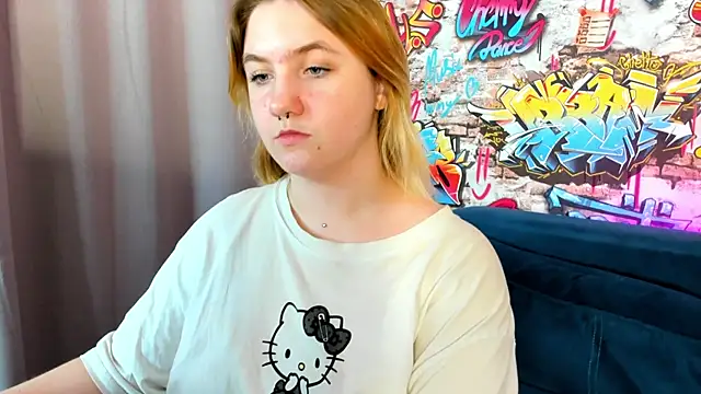 Julia Jips online show from September 2025 11:09:02 PM