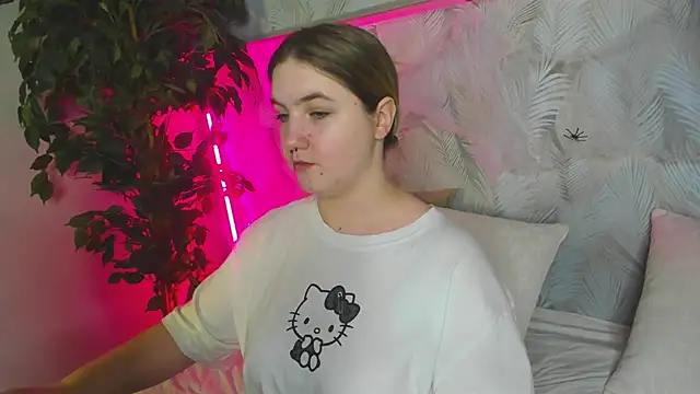 Julia Jips online show from November 2025 01:05:02 AM