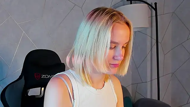 Carolin Miller online show from September 2025 09:03:02 AM