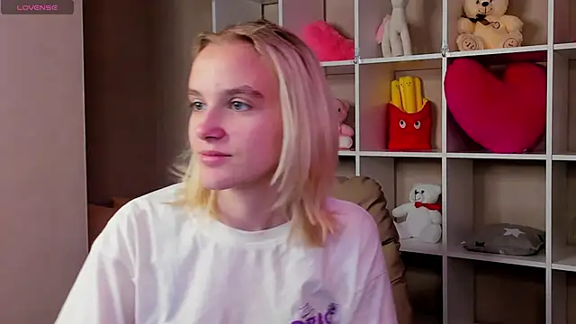 Carolin Miller online show from October 2025 09:54:01 AM