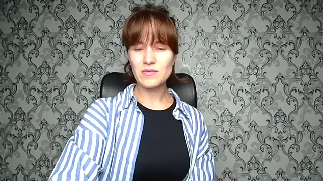 Snapshot of Kelly_Kisss chatting on November 2025 06:10:01 PM Kelly Kisss online show from November 2025 06:10:01 PM