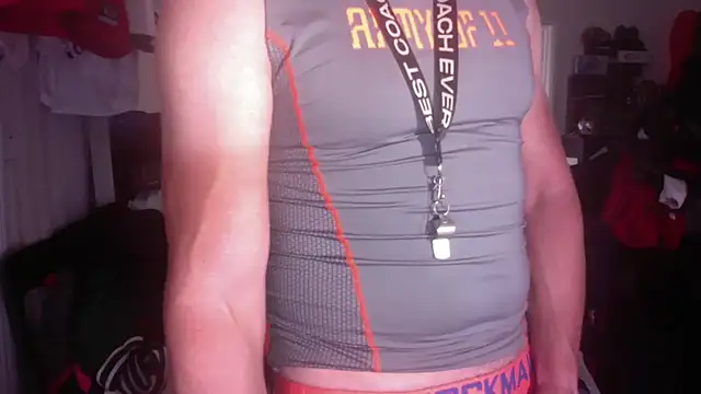 Snapshot of DILFJockDad87 chatting on October 2025 11:32:02 PM DILFJockDad87 online show from October 2025 11:32:02 PM