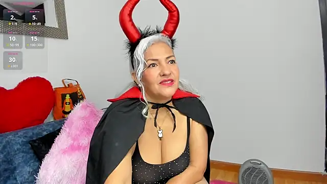 Snapshot of marilyn70 chatting on November 2025 09:50:02 PM marilyn70 online show from November 2025 09:50:02 PM