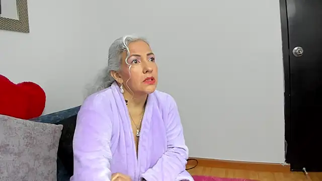 Snapshot of marilyn70 chatting on November 2025 01:33:02 AM marilyn70 online show from November 2025 01:33:02 AM