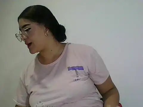 Marianacg 21 online show from November 2025 01:05:02 AM