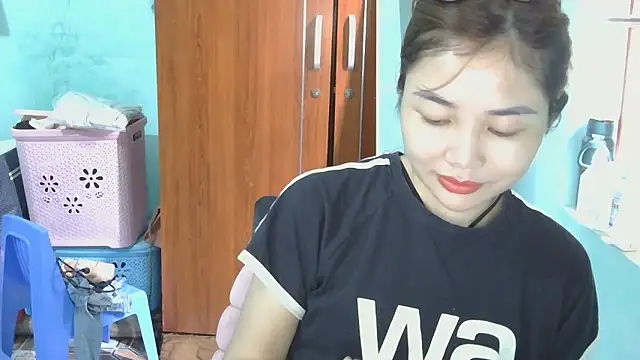 Uhem112 online show from October 2025 01:14:02 AM