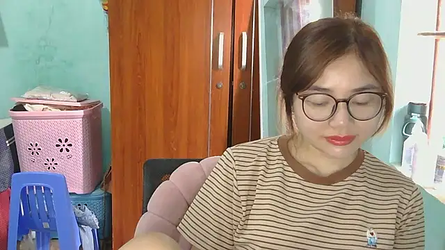 Uhem112 online show from October 2025 01:26:01 AM